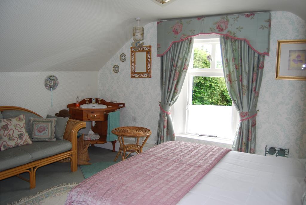 Grange Lodge Country House 던개논 객실 사진