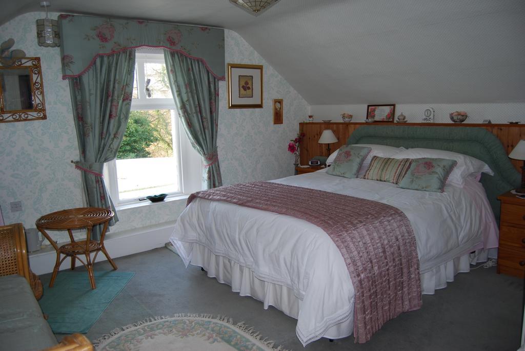 Grange Lodge Country House 던개논 객실 사진